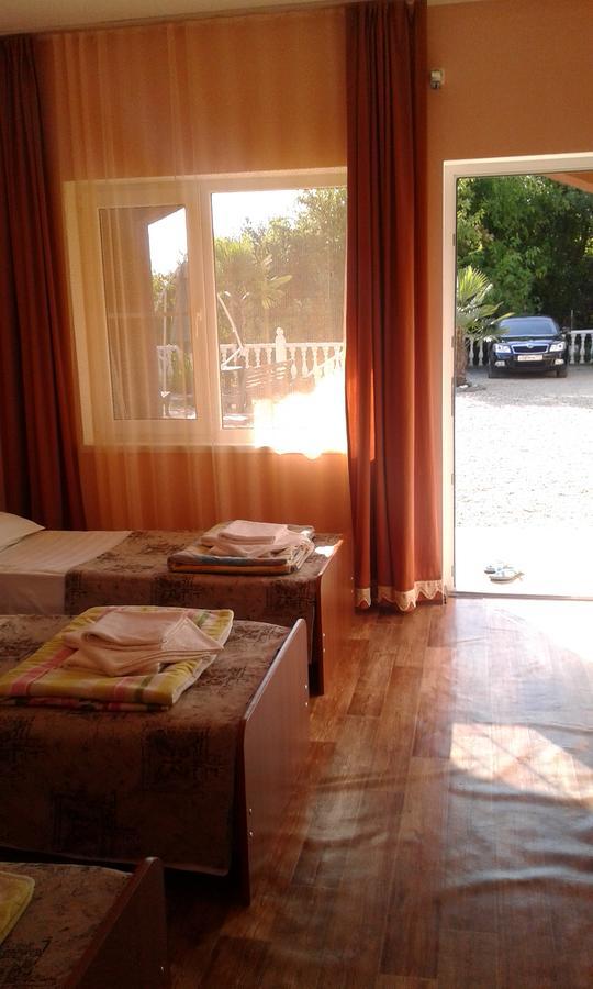 Guest House Amra New Athos Extérieur photo